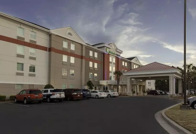 Otel Holiday Inn Express Myrtle Beach Broadway At The Beach, An Ihg