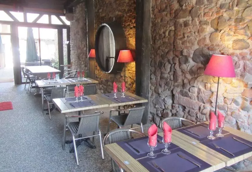 Отель Hôtel Restaurant Le Brochet