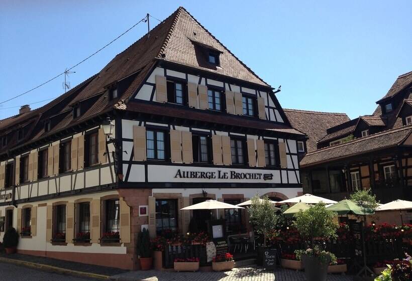 هتل Hôtel Restaurant Le Brochet
