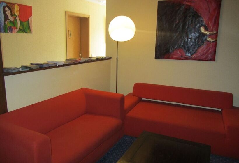 هتل Hôtel Restaurant Le Brochet