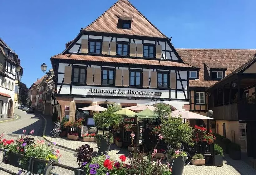 Отель Hôtel Restaurant Le Brochet