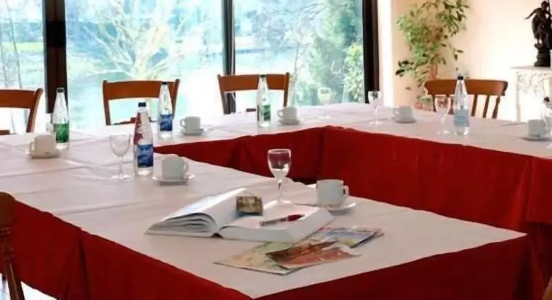 فندق L Hôtel Des Bords De L Ill