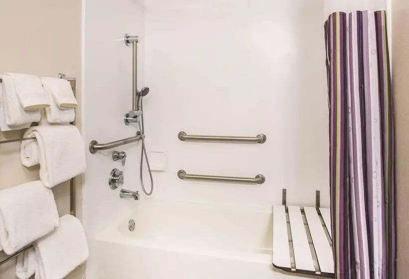 호텔 La Quinta By Wyndham Las Vegas Summerlin Tech