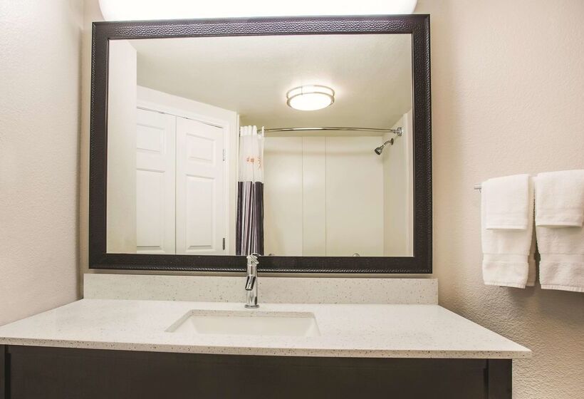 فندق La Quinta By Wyndham Las Vegas Summerlin Tech
