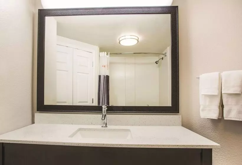 호텔 La Quinta By Wyndham Las Vegas Summerlin Tech