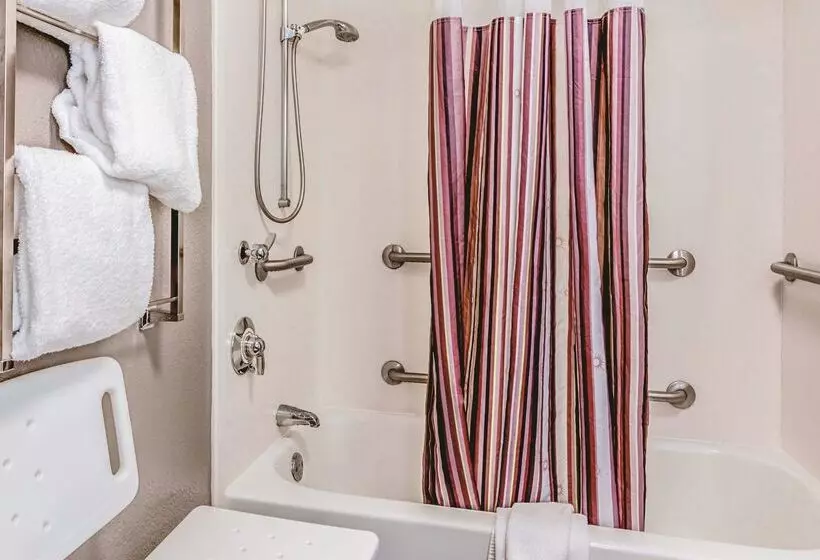 호텔 La Quinta By Wyndham Las Vegas Summerlin Tech