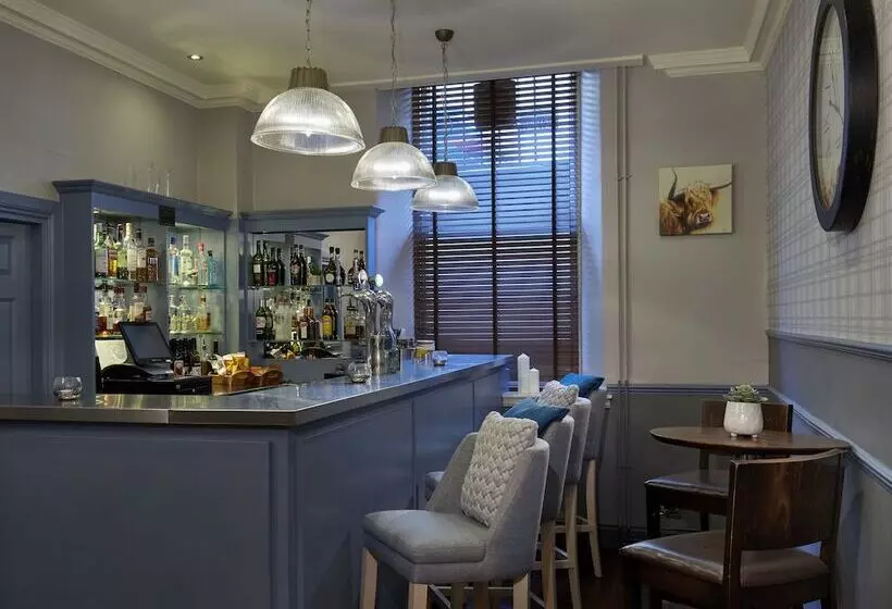 Отель Leonardo Edinburgh City