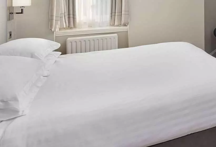 Отель Leonardo Edinburgh City