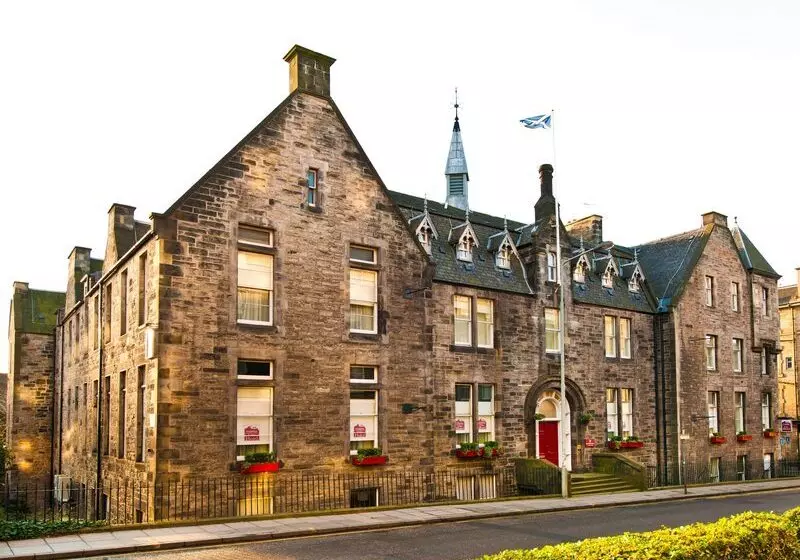 Отель Leonardo Edinburgh City