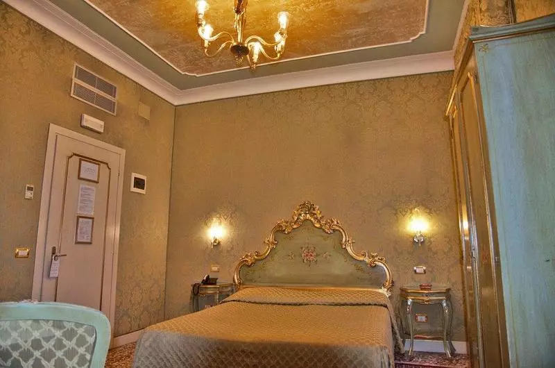 هتل Locanda Ovidius