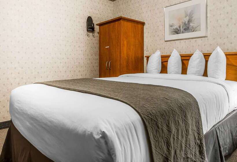 בית מלון כפרי Quality Inn & Suites Silicon Valley