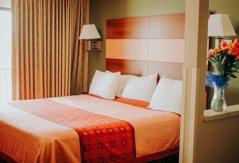 בית מלון כפרי Rodeway Inn & Suites