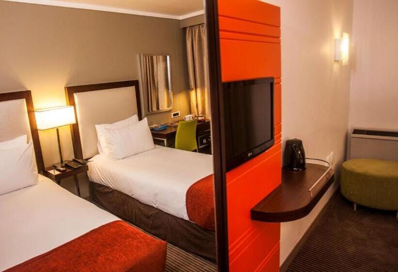 Отель Stayeasy Eastgate