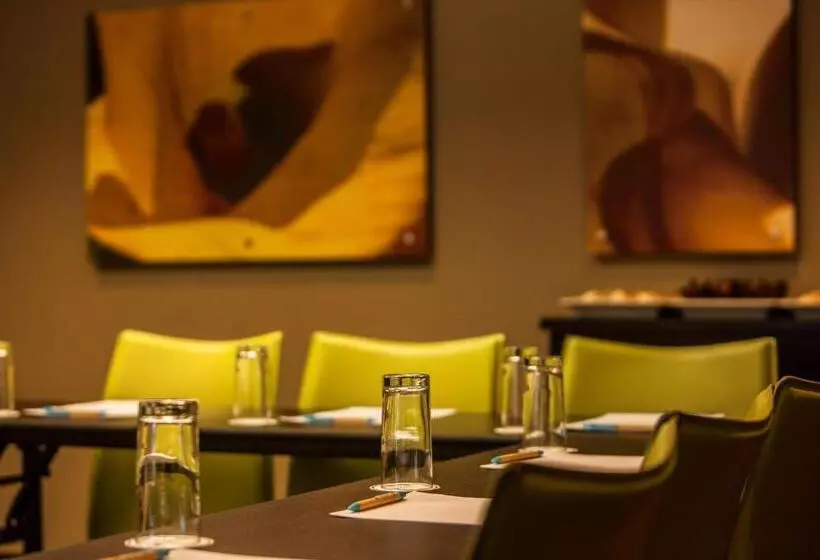 هتل Stayeasy Eastgate