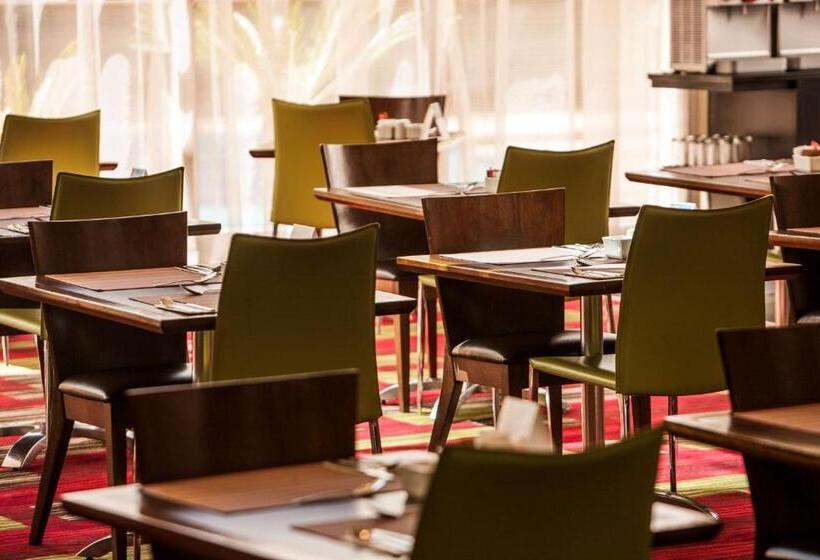 Отель Stayeasy Eastgate