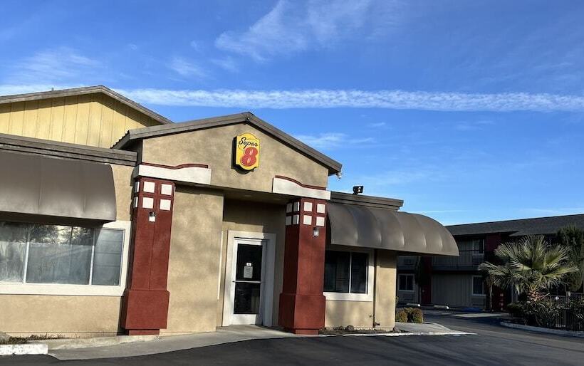 Hotel Super 8 By Wyndham Red Bluff