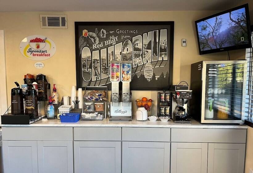 Hotel Super 8 By Wyndham Red Bluff