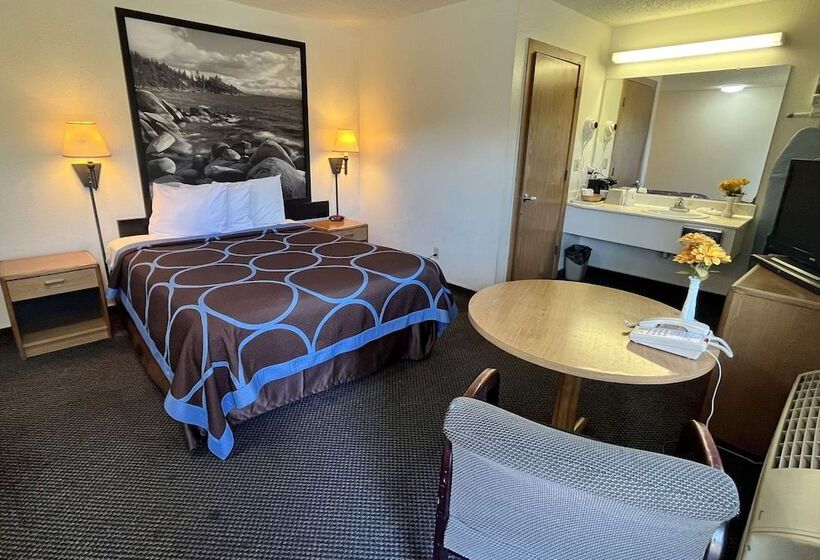 Hotel Super 8 By Wyndham Red Bluff