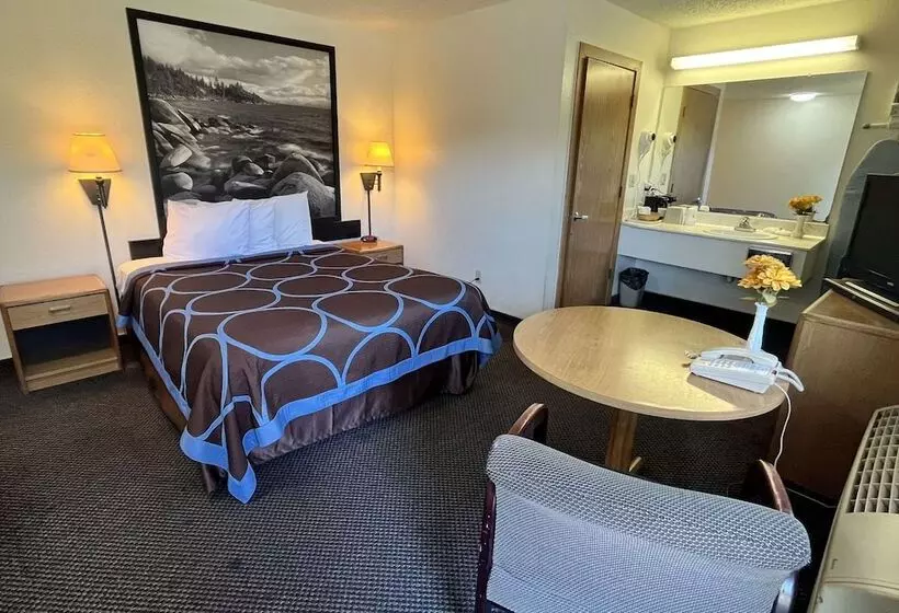 בית מלון כפרי Super 8 By Wyndham Red Bluff