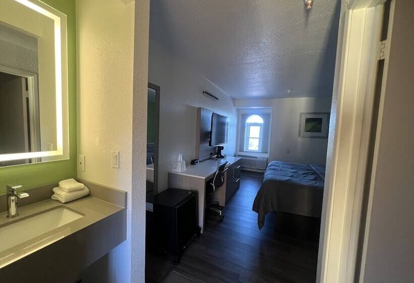 فندق The Aqua Pacific