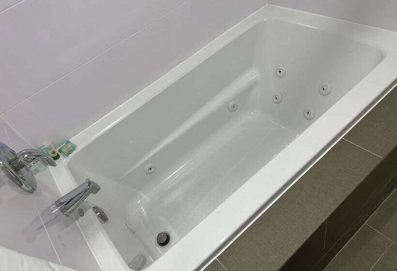 فندق The Aqua Pacific