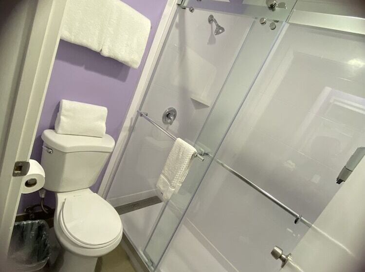 فندق The Aqua Pacific