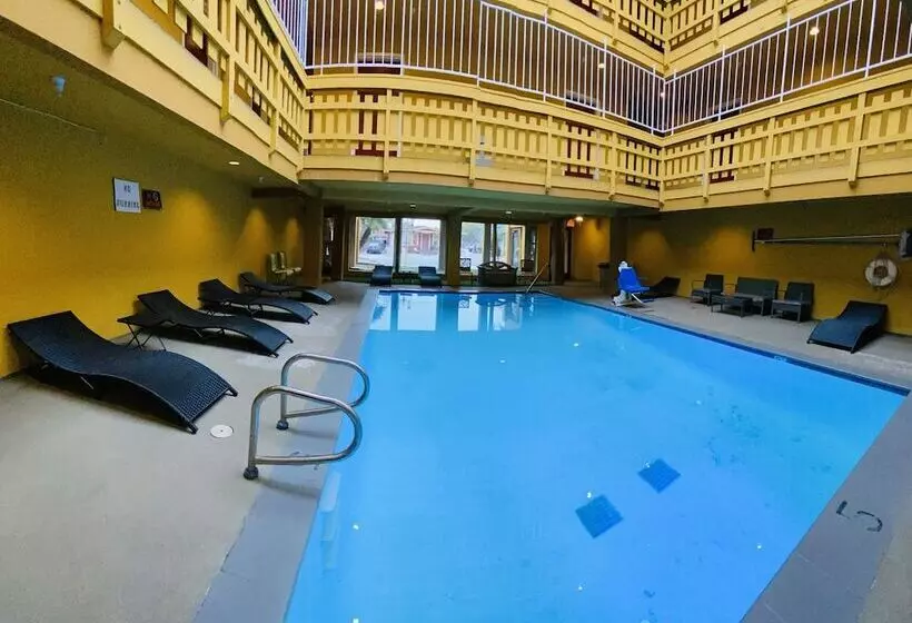 בית מלון כפרי The Aqua Pacific