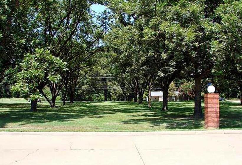 בית מלון כפרי Delta Inn