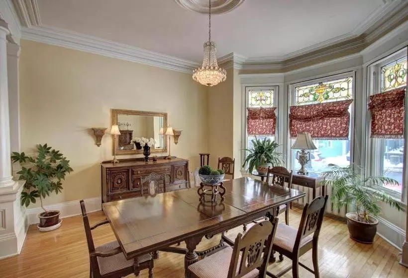 Bed and Breakfast Banberry House Heritage Inn