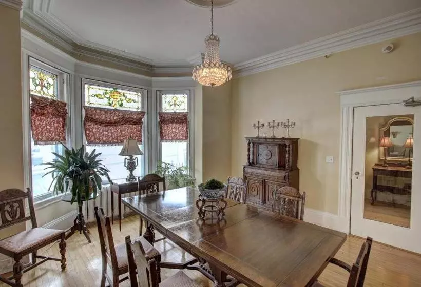 Bed and Breakfast Banberry House Heritage Inn