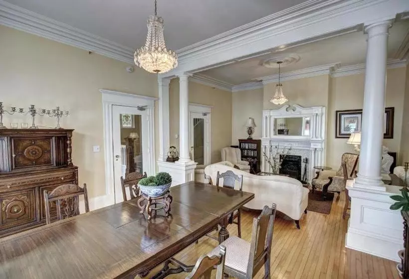 Bed and Breakfast Banberry House Heritage Inn