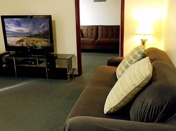 호텔 Admiral Motor Inn