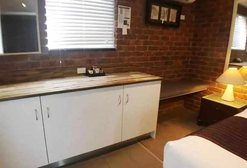 호텔 Admiral Motor Inn