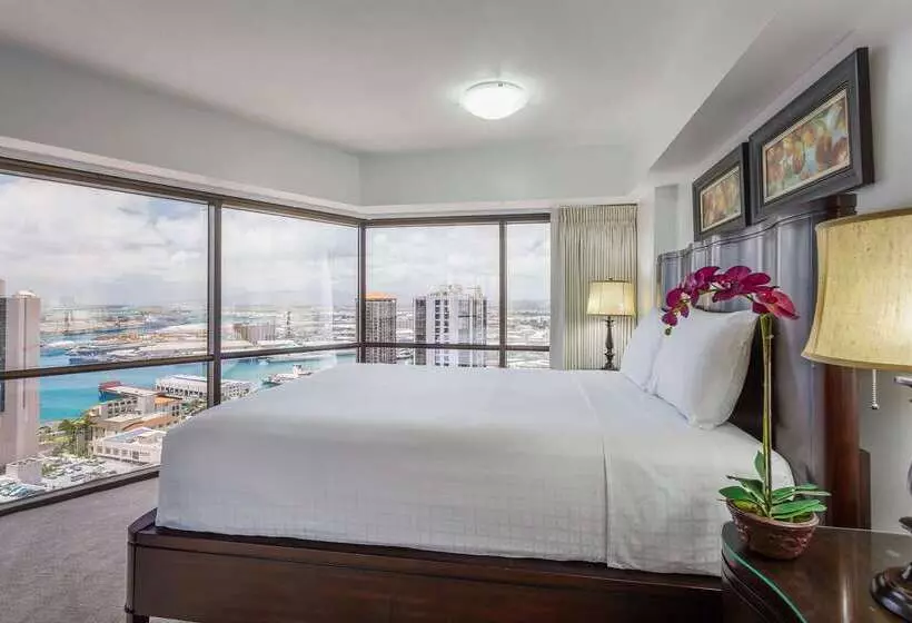 酒店 Aston At The Executive Centre