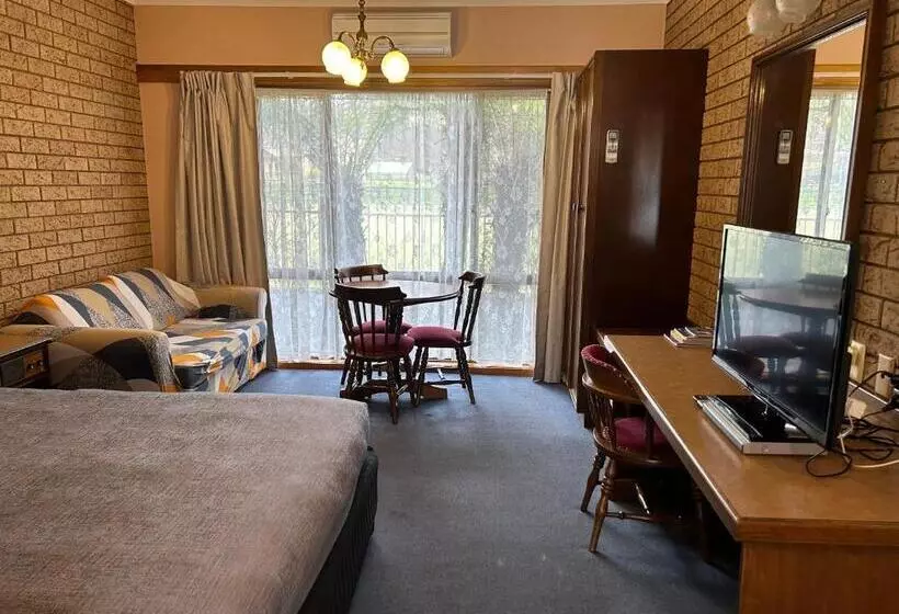 ホテル Barrass's John Bright Motor Inn