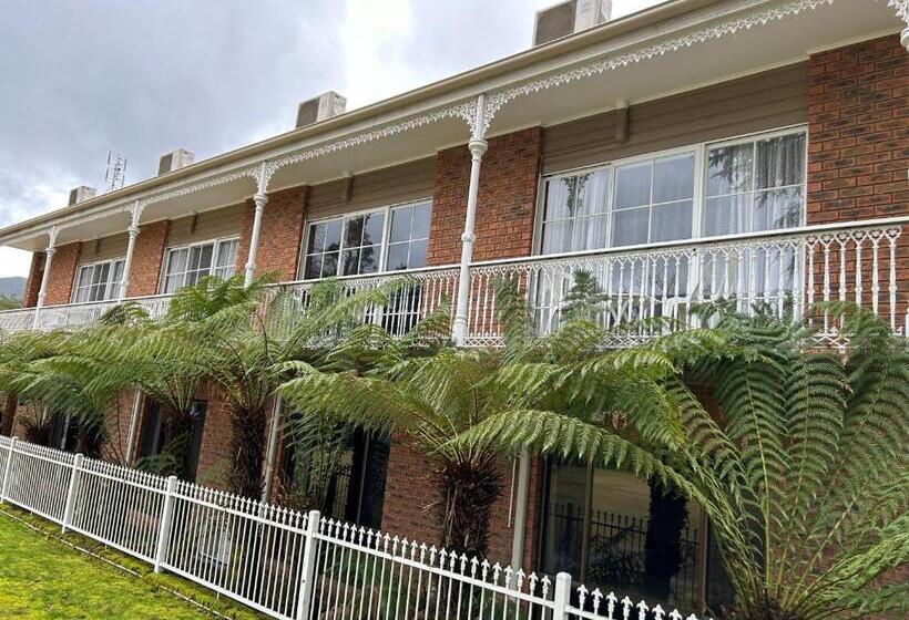 Hotel Barrass's John Bright Motor Inn