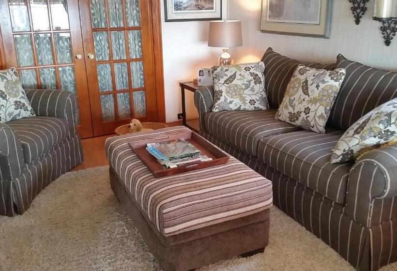 فندق Bayside Inn