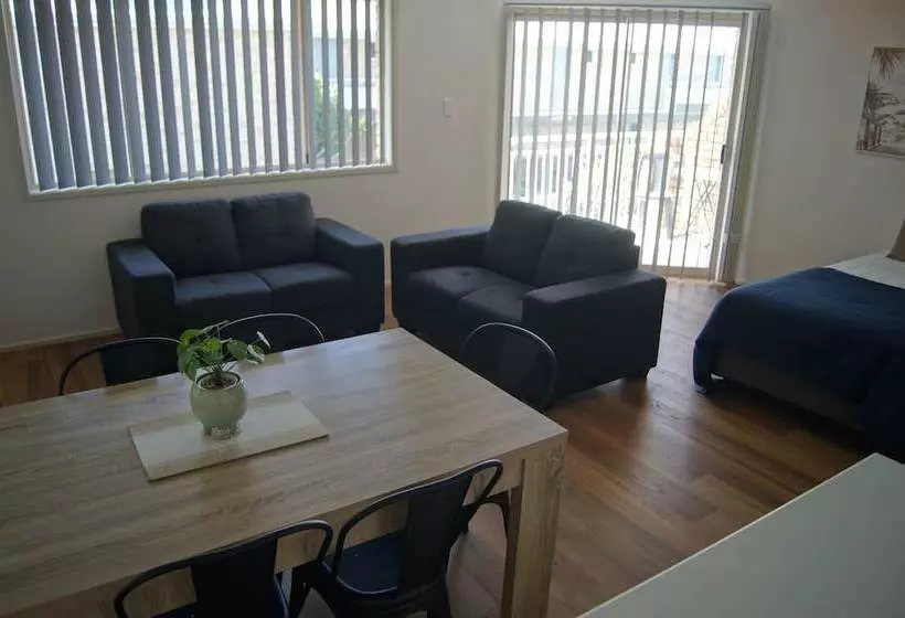 בית מלון כפרי Beachside Motor Inn