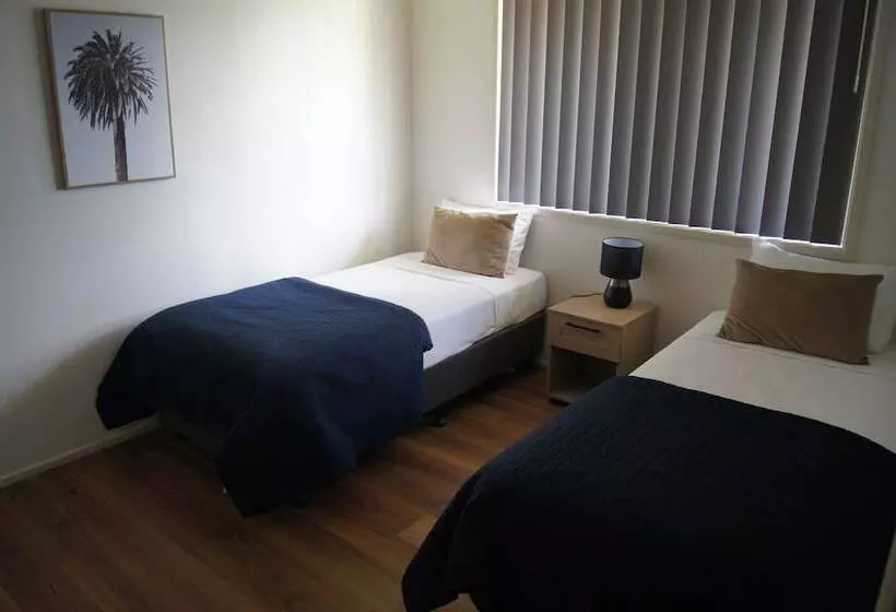 בית מלון כפרי Beachside Motor Inn