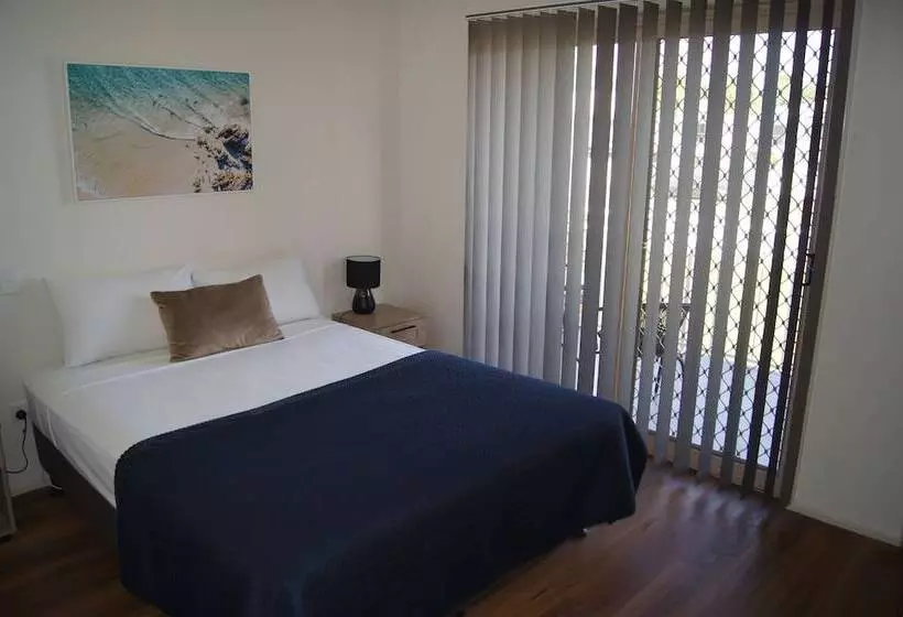 בית מלון כפרי Beachside Motor Inn