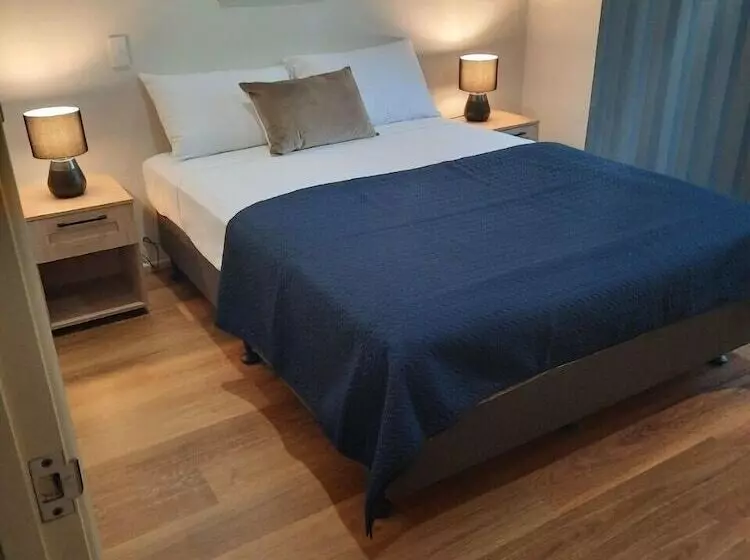 בית מלון כפרי Beachside Motor Inn