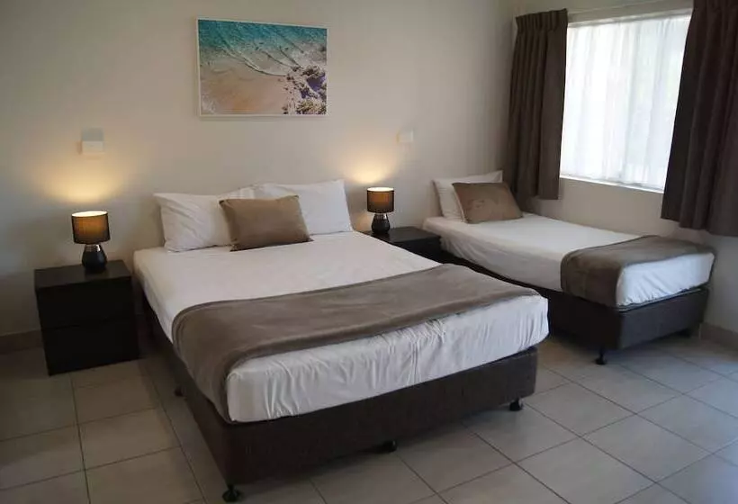 בית מלון כפרי Beachside Motor Inn