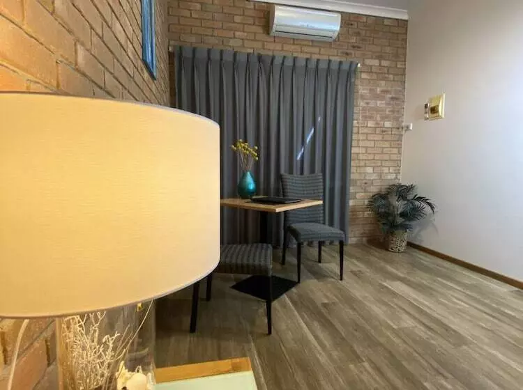 ホテル Coastal Waters Motor Inn