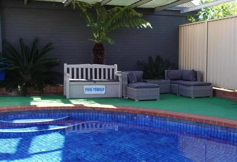ホテル Golden Reef Motor Inn