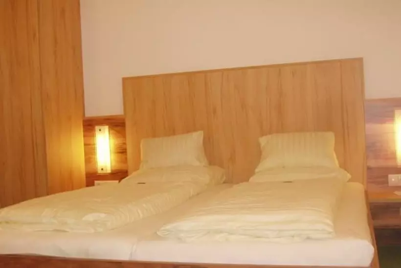 בית מלון כפרי Gundolf