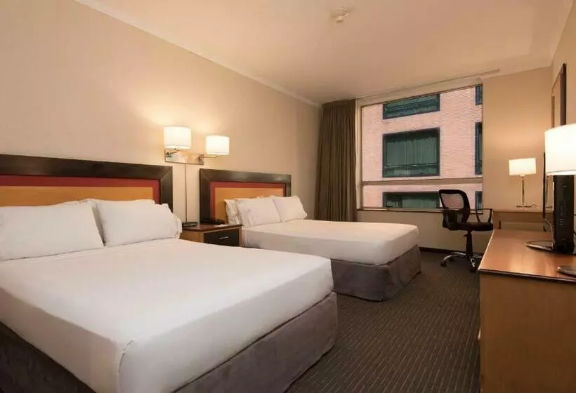 هتل Holiday Inn Express Puerto Madero, An Ihg
