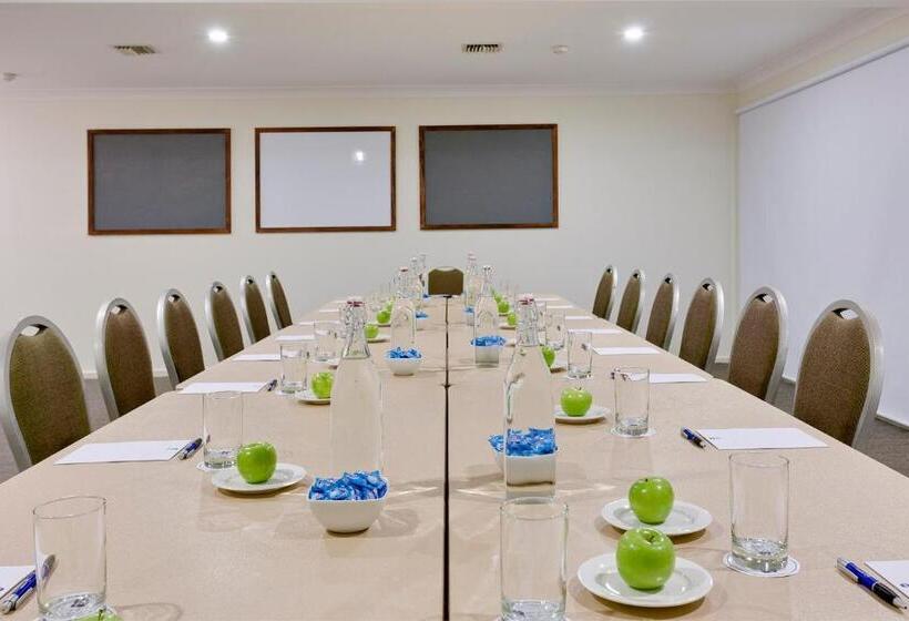 فندق على الطريق Ibis Styles Canberra Tall Trees