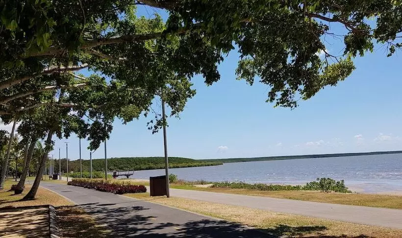 Отель Reef Palms