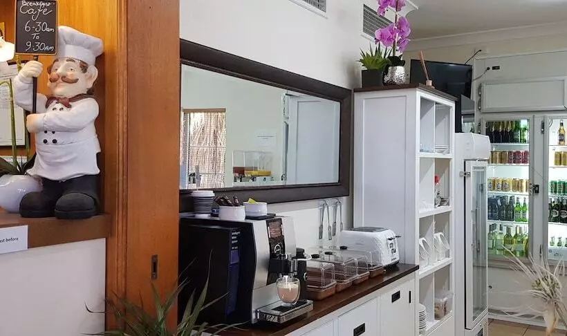 Отель Reef Palms