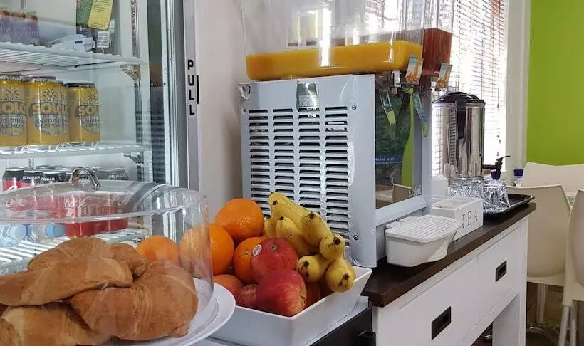 Отель Reef Palms